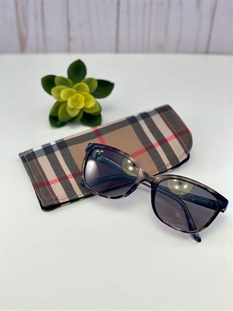 burberry eyeglass cases|burberry sunglasses case women.